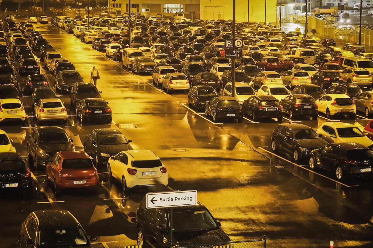 NGPARK répond à la question que se posent beaucoup de voyageurs : Se garer sur le parking de l’aéroport, ça coûte combien ? Parking Vinci tarifs pour une semaine au 15-06-2019